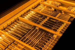 Hộp dữ ẩm xì gà gỗ Tuyết Tùng
