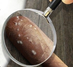 Xì gà bị lên tuyết nhầm lẫn bị mốc