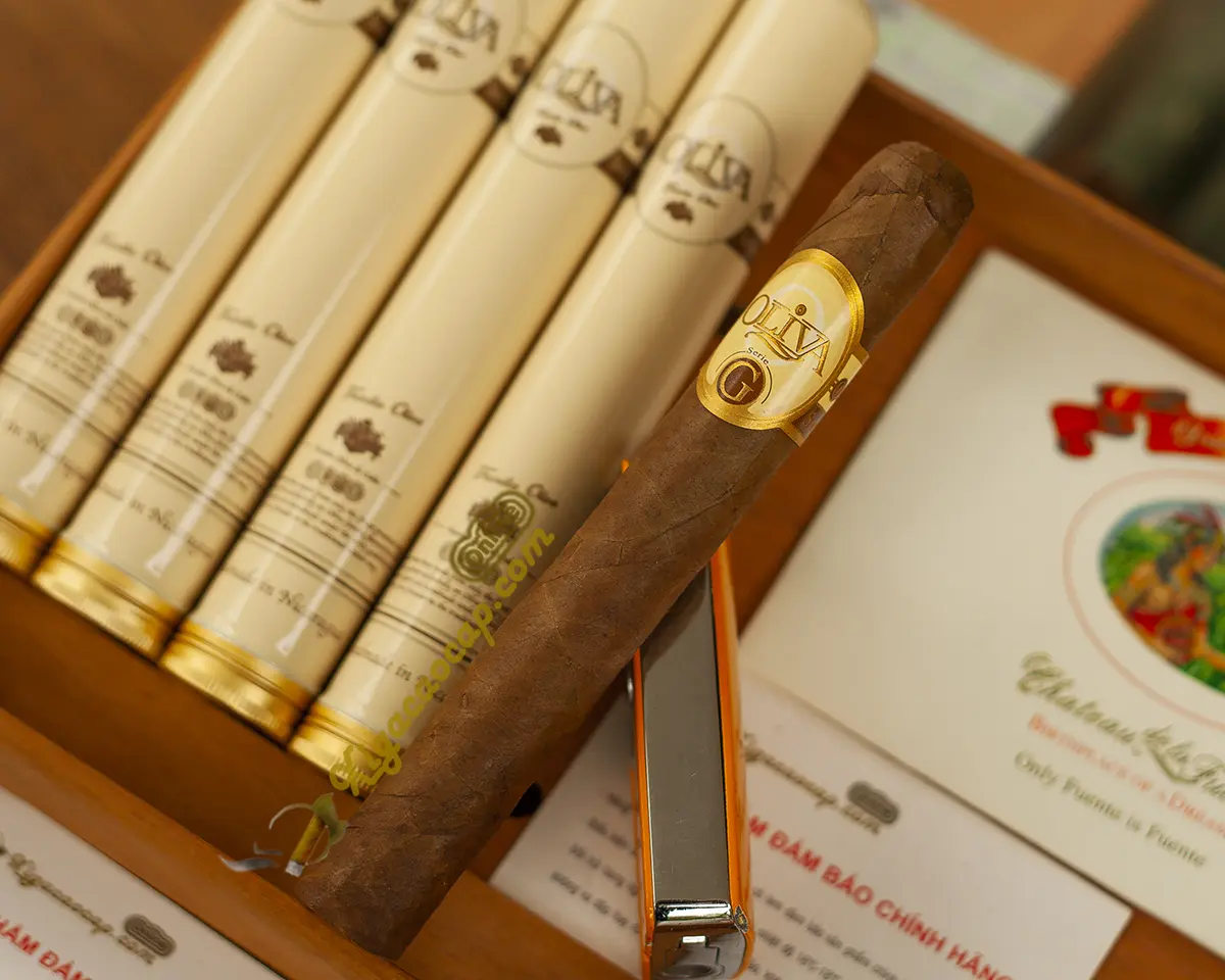 Oliva Serie G Toro Tubo 1 điếu kèm 4 ống nhôm cigar