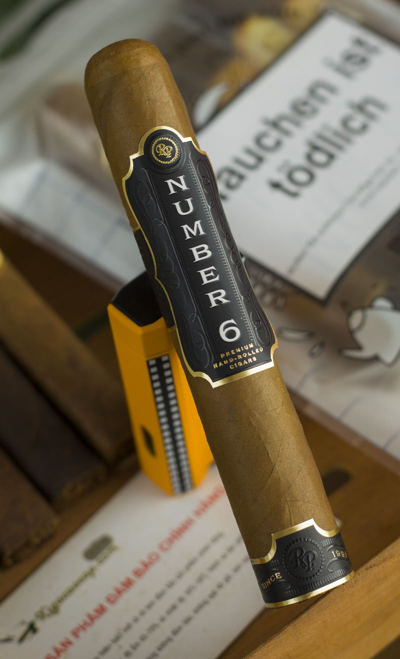 Rocky Patel Number 6 đậm đà to và đầm nhất trong 5 điếu