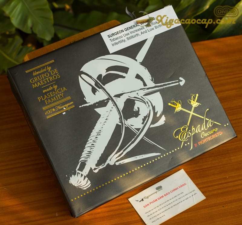 Hộp Monteristo được bọc giấy bên ngoài, bảo vệ sản phẩm