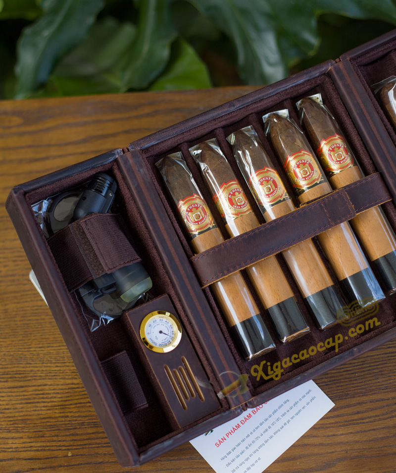 Bộ khò xì gà: bật lửa khò 1 tia và dao cắt xì gà Cohiba lưỡi thép sắc bén