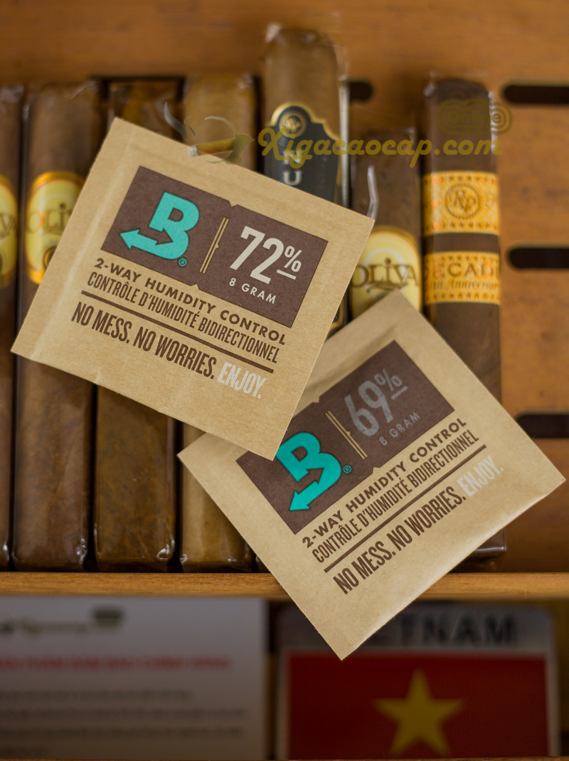 Các gói nhỏ 8g của Boveda với độ ẩm khác nhau là 72% và 69%