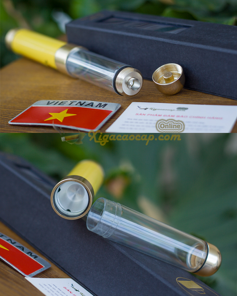 Phần nắp của ống được tích hợp dao cắt khoan sắc bén. Và Ống đựng đi kèm hạt giữ ẩm mini,
