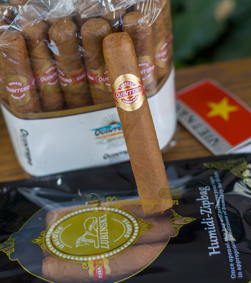 Quintero được đóng trong túi humidi-Zipbag giúp duy trì độ ẩm lý tưởng cho xì gà trong thời gian dài mà không cần hộp giữ ẩm riêng.