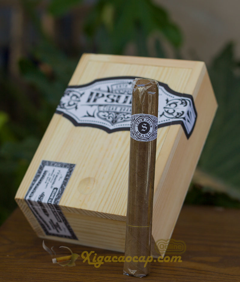 Lorem Ipsum Cigar được sản xuất bởi một nhà máy thuốc lá truyền thống tại Đức, chuyên dòng xì gà everyday cigar