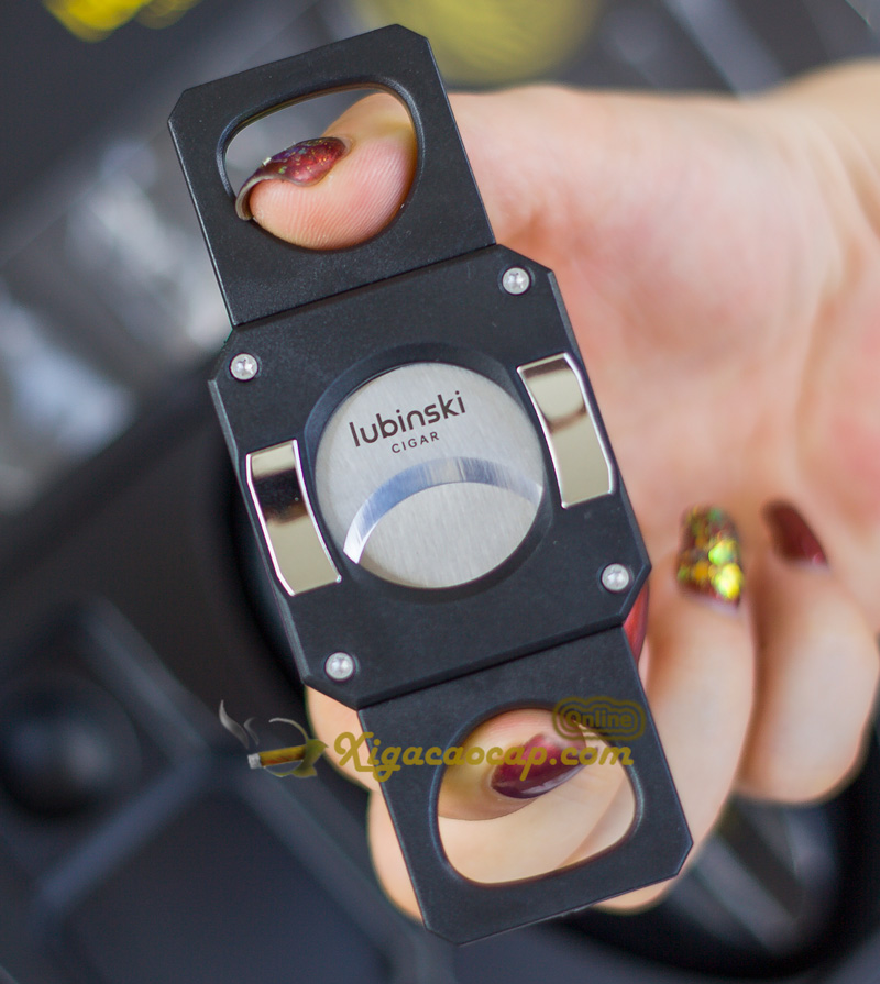 Lưỡi dao kép bằng thép không gỉ, cắt ngọt, chính xác, không làm hư đầu cigar.