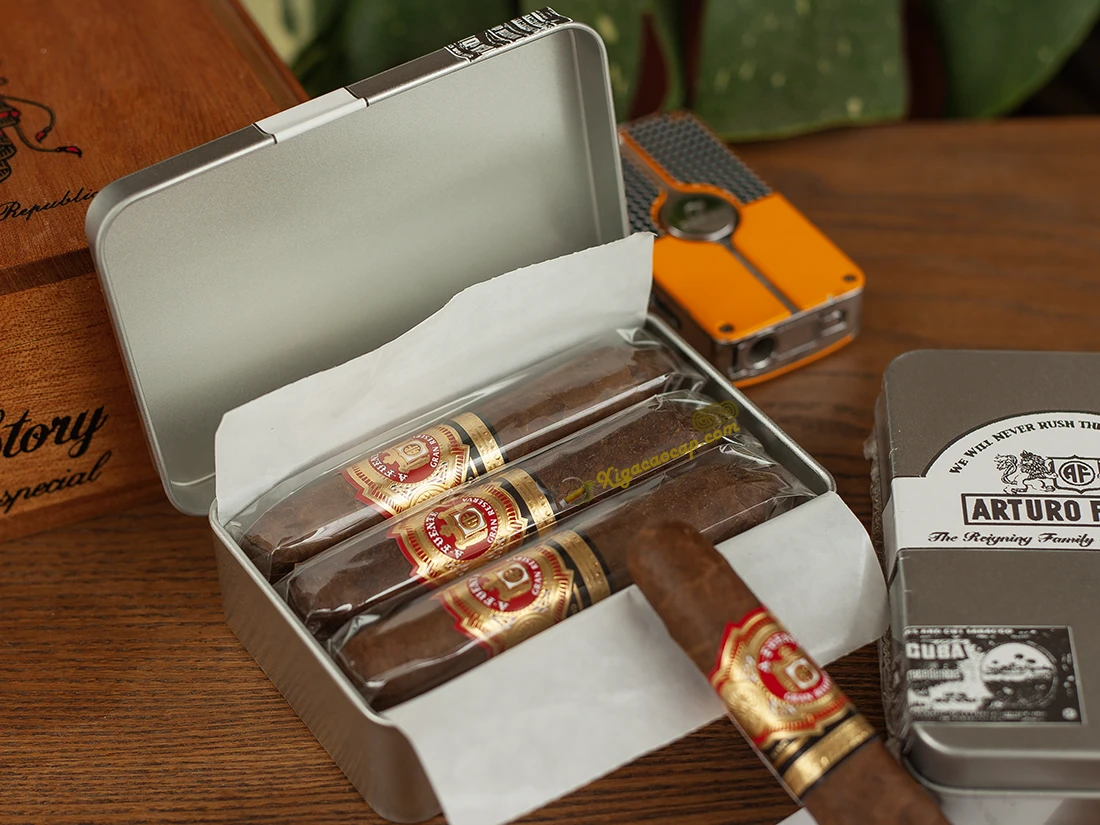 Arturo Fuente Hemingway Short Story tin 3 cigars chính hãng
