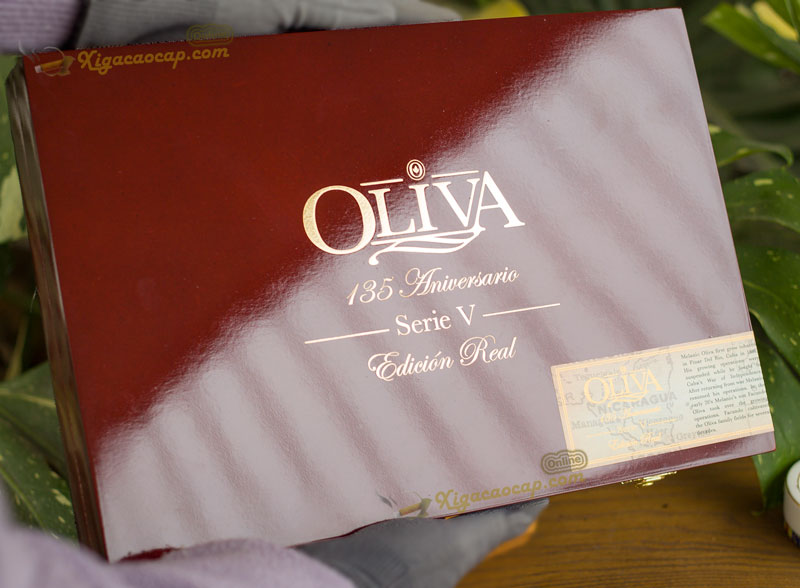 hộp xi ga oliva serie v 135th anniversary cầm tay sang trọng