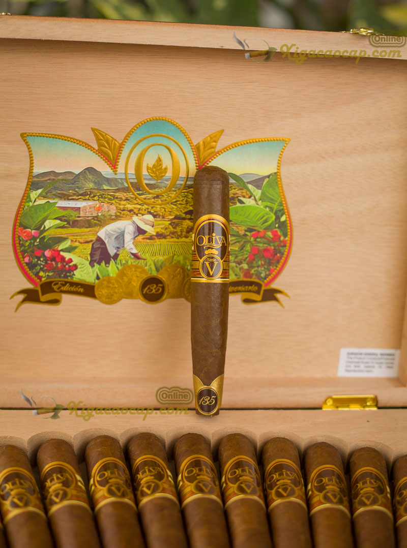 xi ga oliva serie v 135th anniversary cùng logo trong hộp