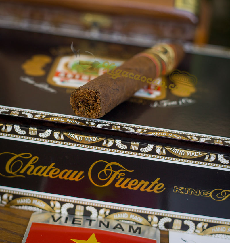 Gia đình Fuente đã dành một khoảng thời gian dài để lựa chọn những loại thuốc lá quý hiếm nào nên dòng xì gà Don Carlos