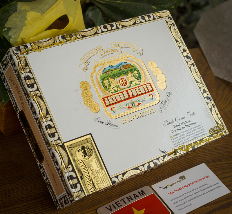 Hộp gỗ tuyết tùng cao cấp, thiết kế cổ điển Arturo Fuente