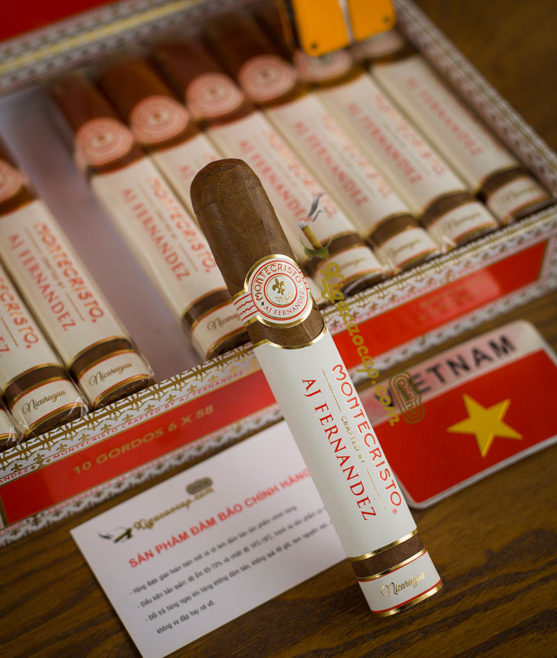 Lớp lá cuốn San Andrés của Montecristo đen bóng và mịn màng