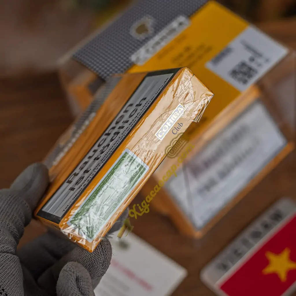 Chi tiết tem nhãn chính hãng Habanos và niêm phong trên hộp Cohiba Club 20