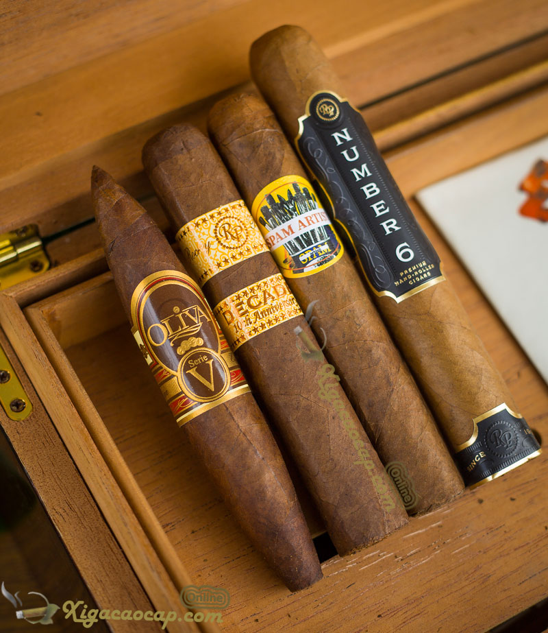 Gói 4 điếu dòng xì gà nổi tiếng từ hai thương hiệu danh tiếng