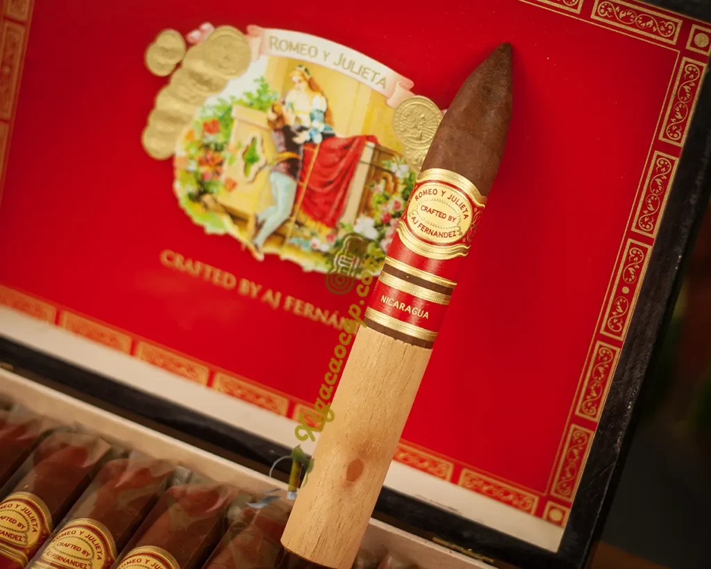 xì gà Romeo Y Julieta AJ Fernandez Belicoso 1 điếu cùng logo chính hãng