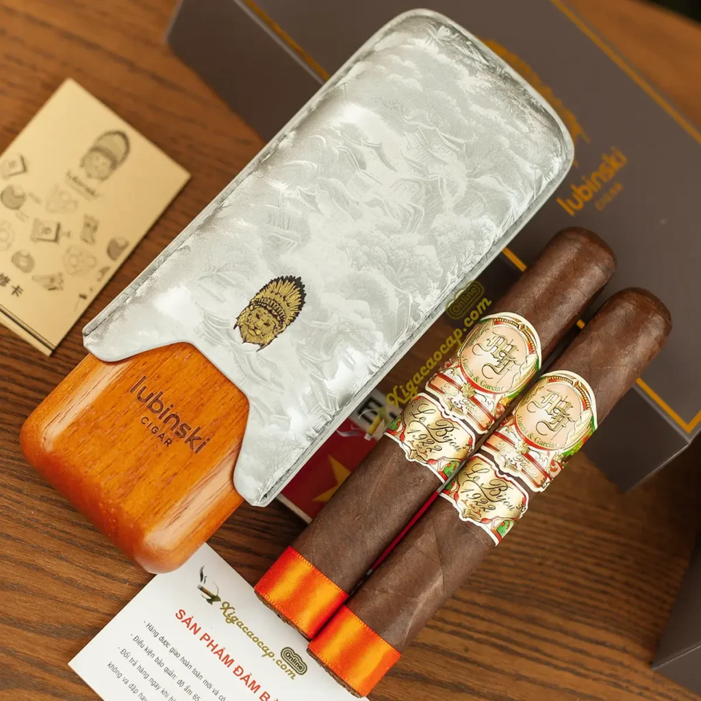 2 điếu My Father Le Bijou 1922 Grand Robusto và bao da Lubinski cao cấp