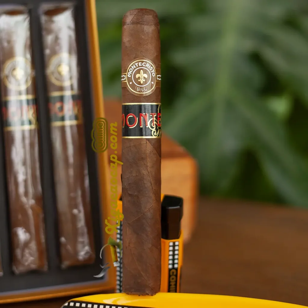 Cận cảnh tem kép dập nổi của xì gà Monte by Montecristo Toro chính hãng