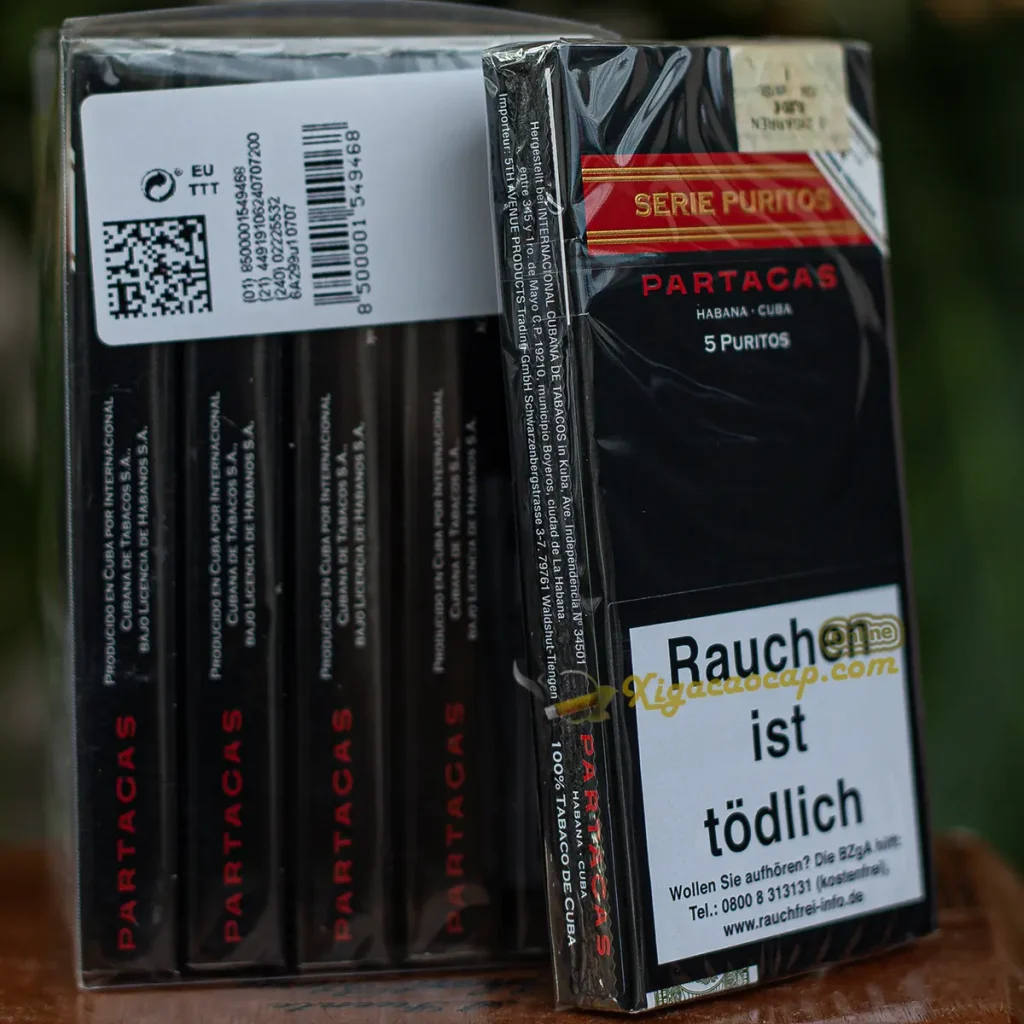 Cây xì gà mini Partagas Serie Puritos lớn chứa 5 hộp nhỏ bên trong.