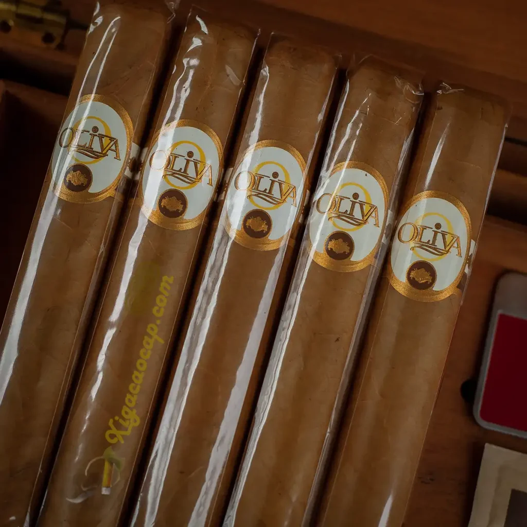 Cận cảnh tem 5 điếu xì gà Oliva Connecticut Reserve Double Toro chính hãng