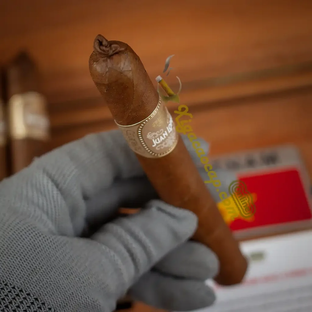 Cấu trúc đầu mũ đặc biệt của Cigar Juan Lopez Seleccion Especial