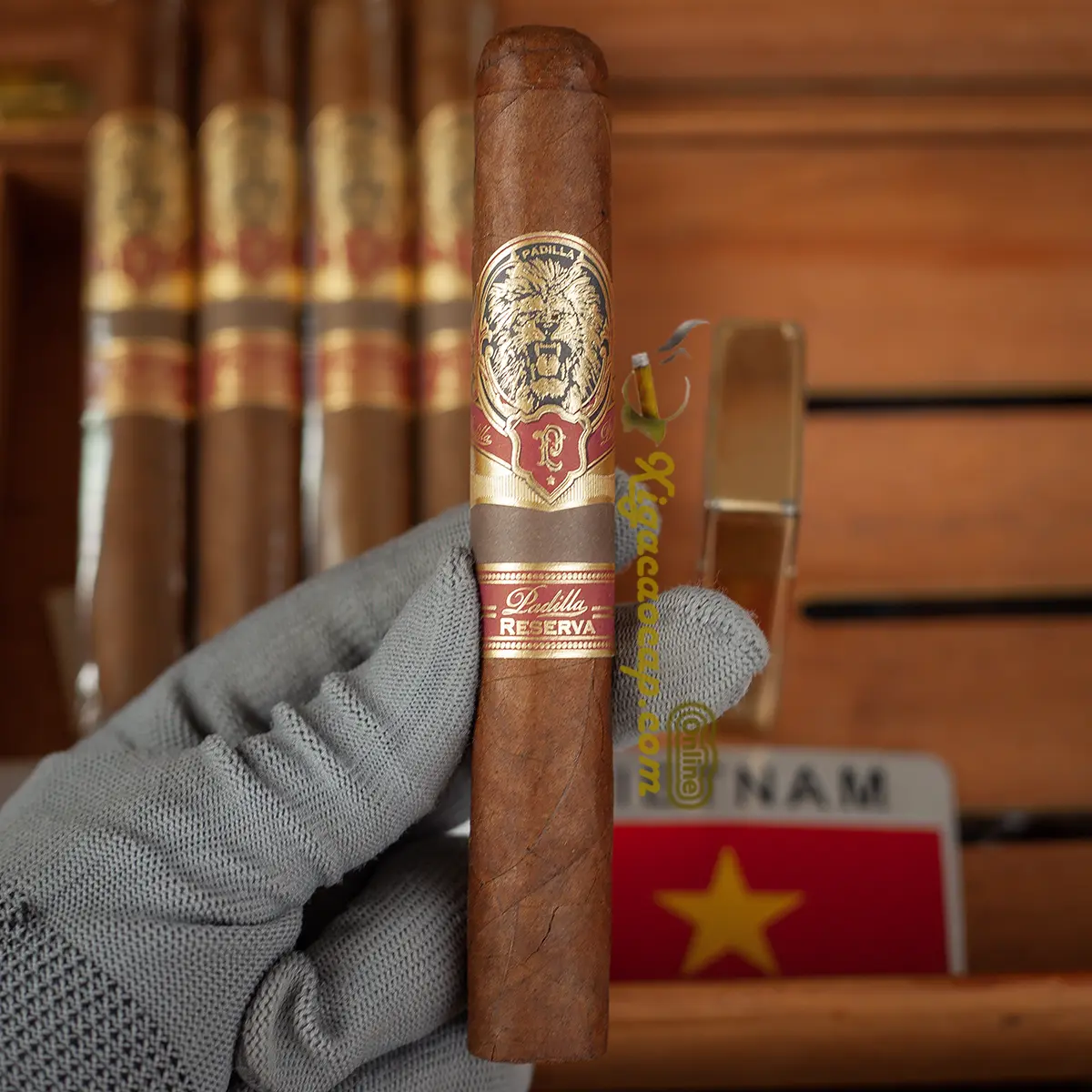 Tren tay dieu xi ga Padilla Reserva Toro kich thuoc toro