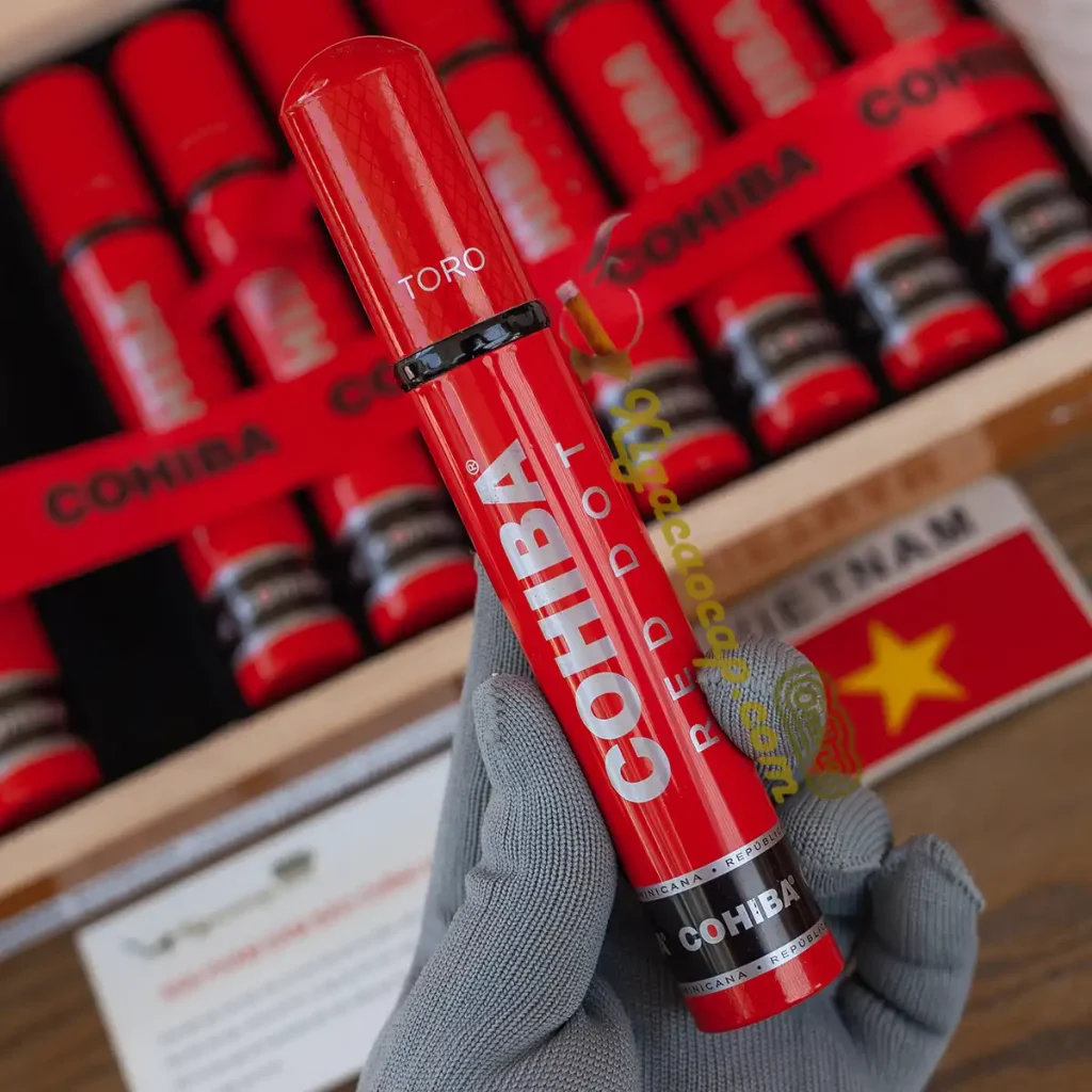 On tay ong nhom tubo xi ga Cohiba Red Dot Toro