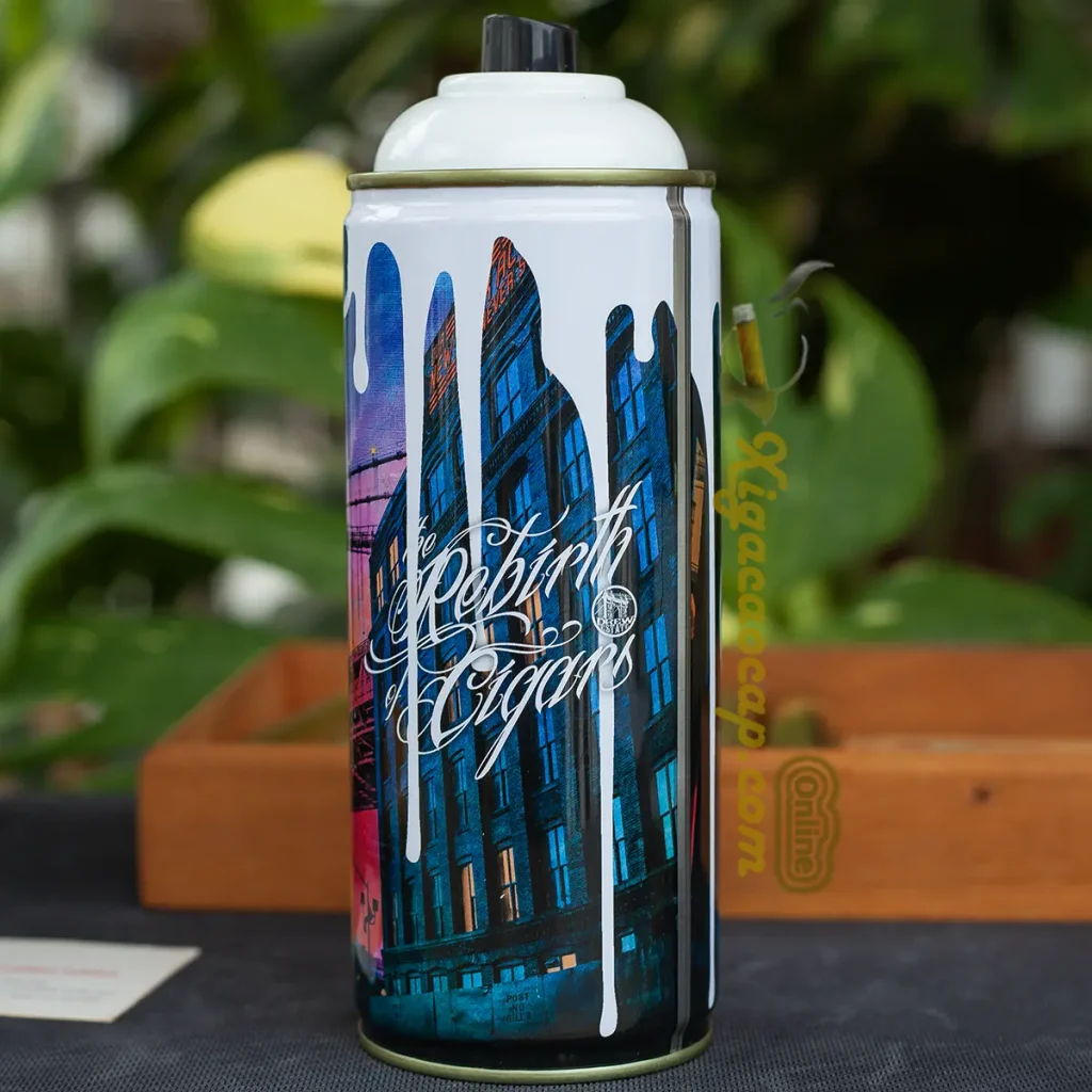 Hoa văn Graffiti giọt sơn chảy nghệ thuật trên thân bật lửa xì gà Drew Estate Spray Can Lighter