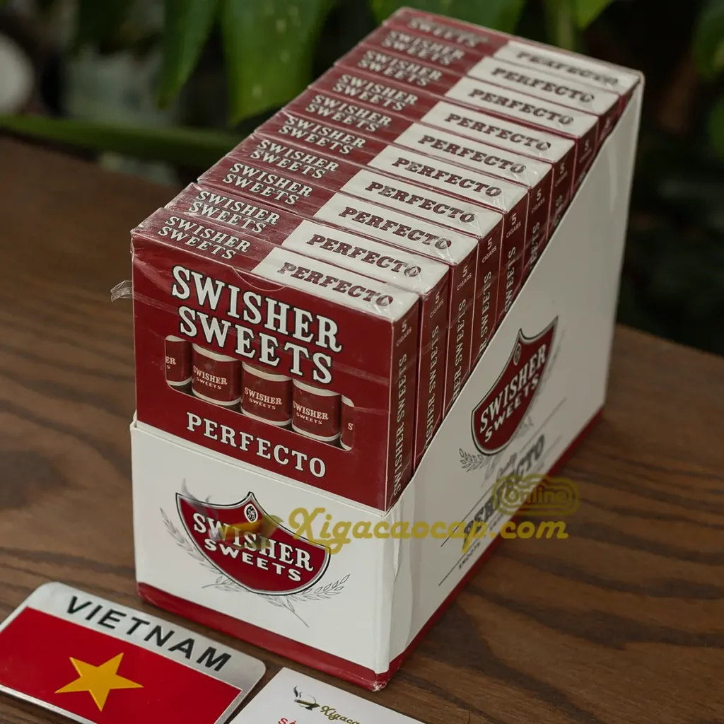 Cây xì gà Swisher Sweets Perfecto nguyên hộp chứa mười hộp giấy nhỏ theo quy cách đóng gói tiêu chuẩn của nhà sản xuất.